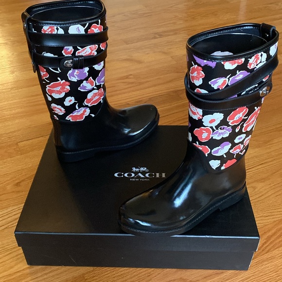 COACH Q8010 TRISHA II BOOTS - Picture 2 of 16